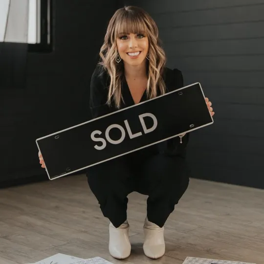 Michelle Liebel, Agent in  - Compass