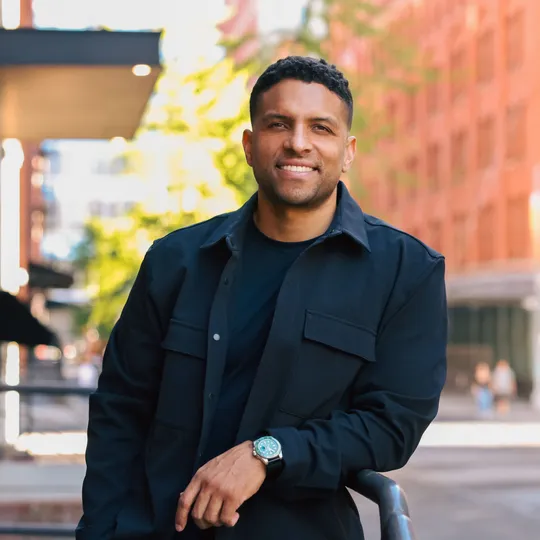 Troy Gordon, Agent in  - Compass