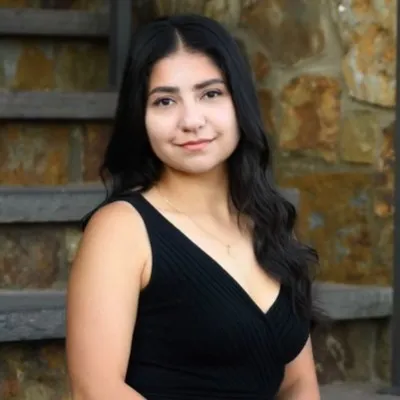 Alexis Dominguez, Agent in  - Compass