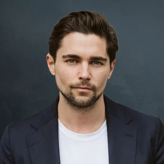 Carl Gambino, Agent in  - Compass