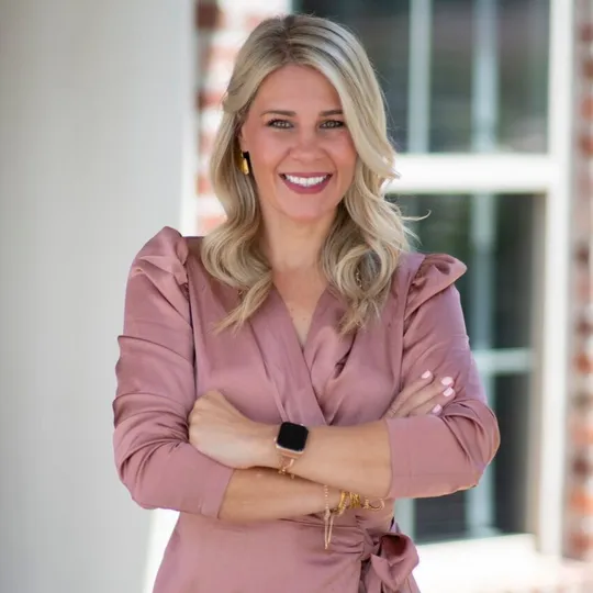 Brooke Froisy, Agent in  - Compass