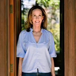 Carey Hagglund Condy, Agent in  - Compass