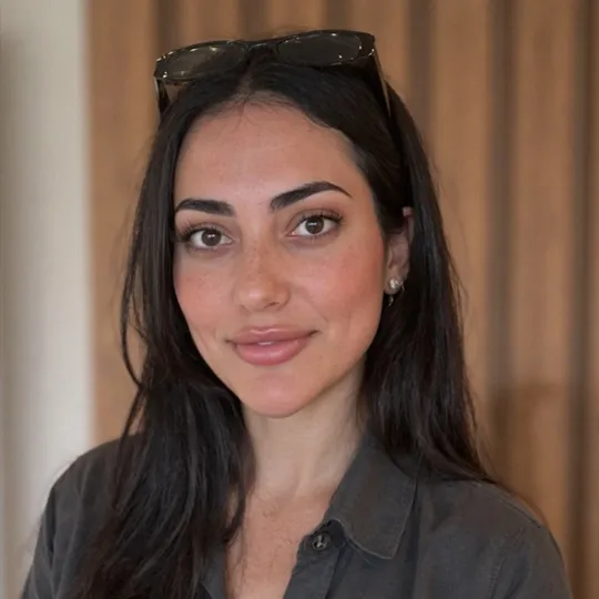 Lina Ghanim, Agent in  - Compass