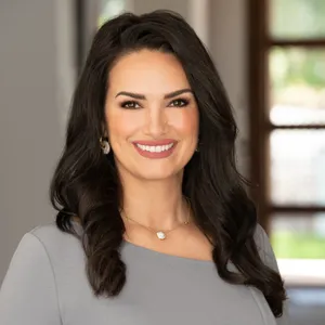 Eva Tia's Profile Photo