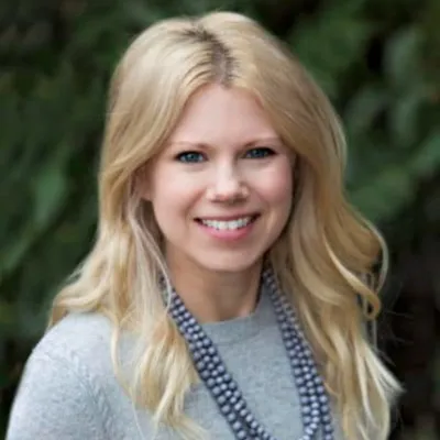 Beth Shull, Agent in  - Compass