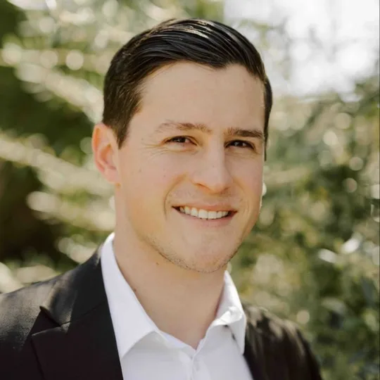 Austin Moore, Agent in  - Compass