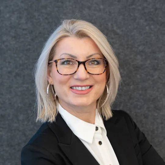 Marina Marinova, Agent in  - Compass