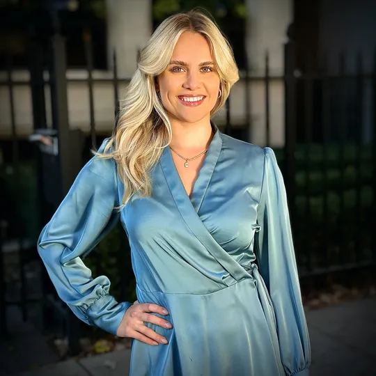 Natalia Moczybroda, Agent in  - Compass