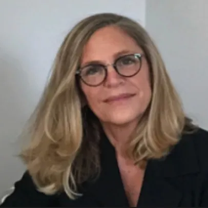 Shannah Hall Franckum, Agent in  - Compass