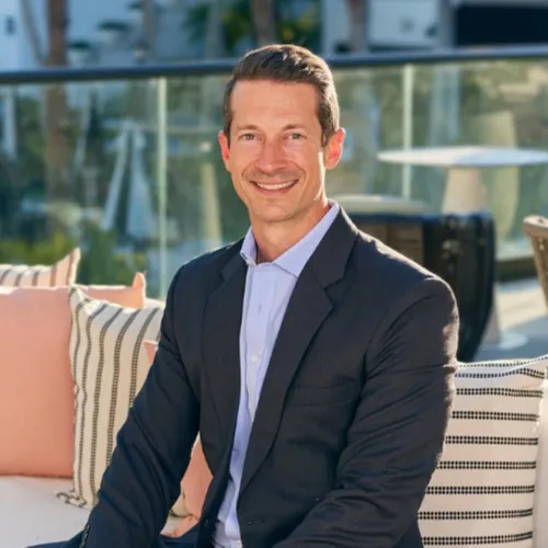 Ben Moss, Agent in  - Compass