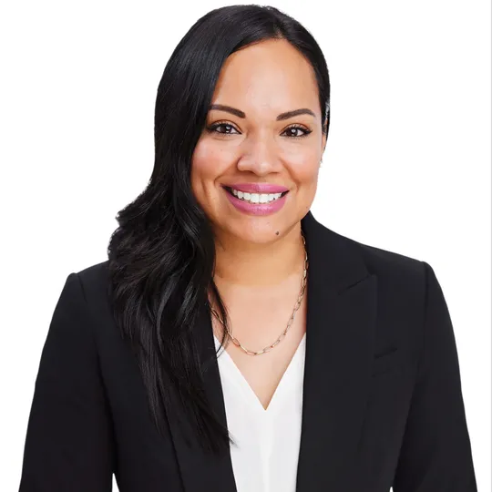 Carolina Verduzco, Agent in  - Compass