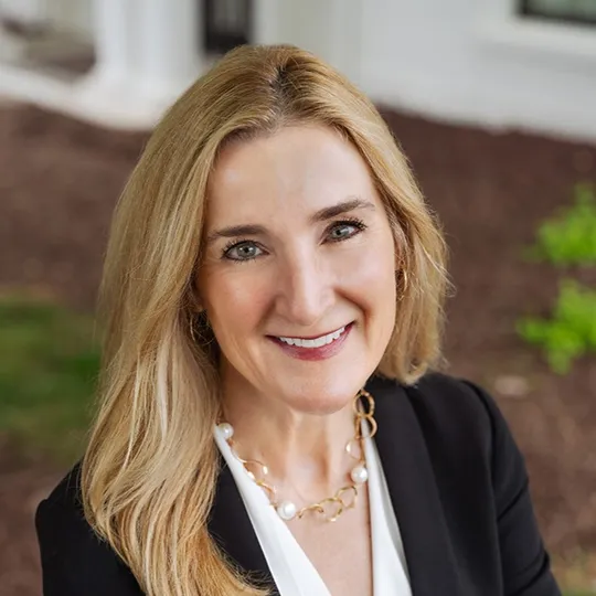 Cathy Lucas, Agent in  - Compass