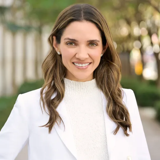 Domenica Dassum, Agent in  - Compass