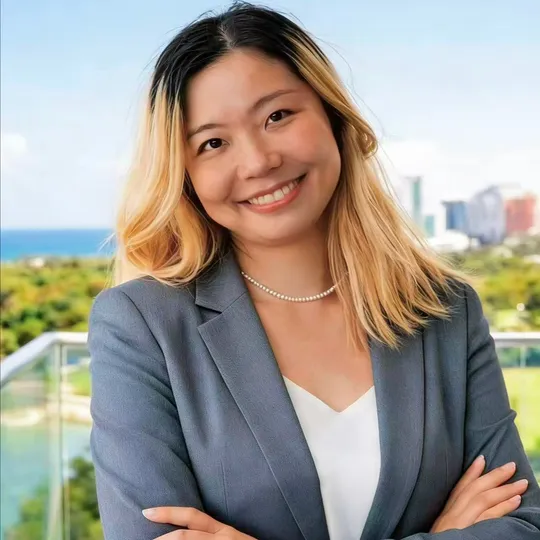 Liz Guo, Agent in  - Compass