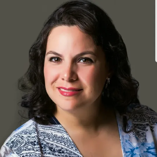 Adriana Perez, Agent in  - Compass