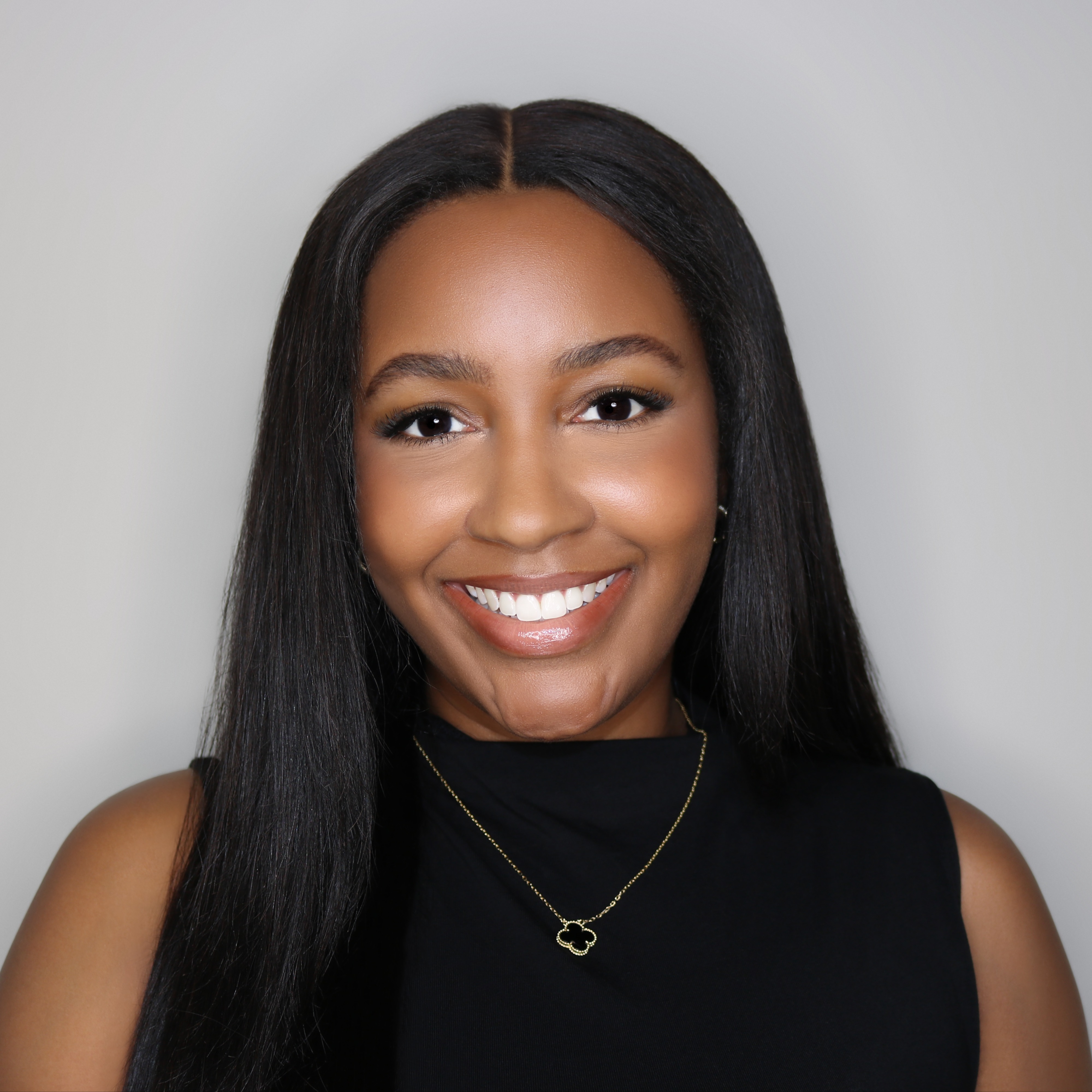 Headshot of Alexis Brokenberry