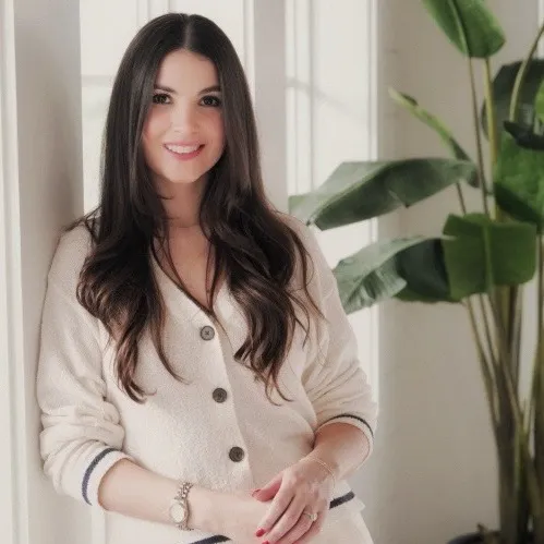 Valerie Recio, Agent in  - Compass