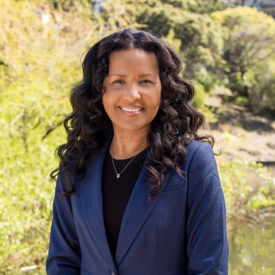 Headshot of Stephanie Temple-Hoite