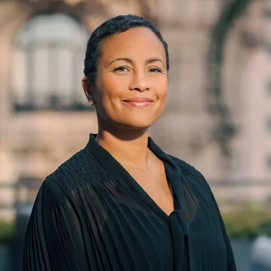 Gena Gerbier, Agent in  - Compass