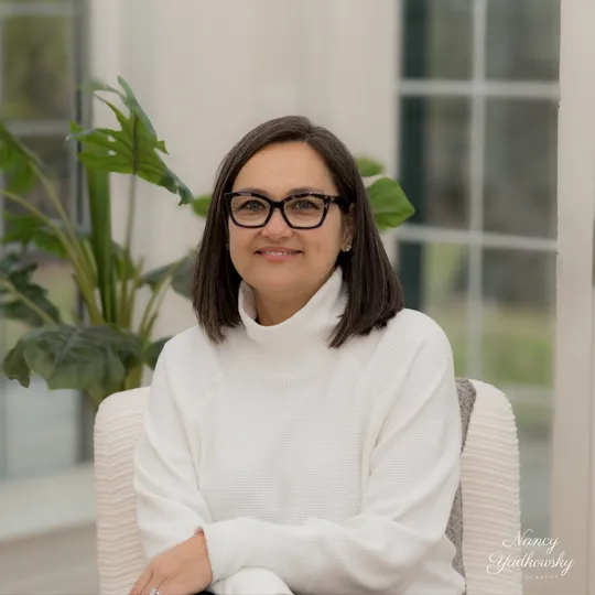 Victoria Stein, Agent in  - Compass