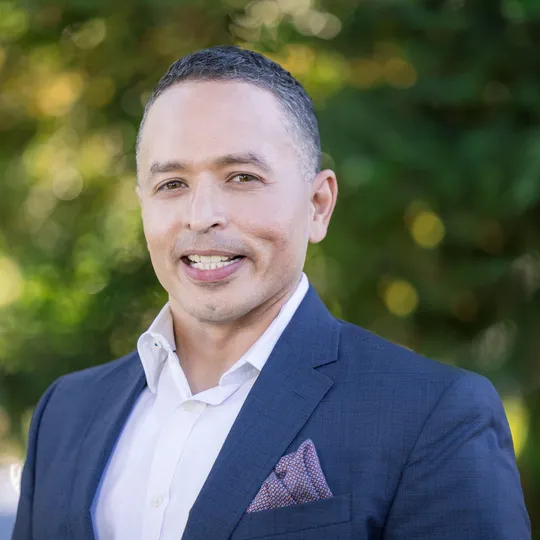 Sal Gutierrez, Agent in  - Compass