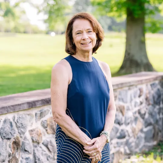 Lelia Ferrer, Agent in  - Compass