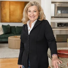 Patti Cohn, Agent in  - Compass
