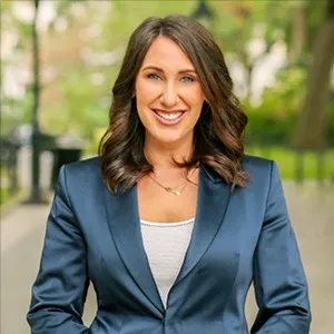 Ivy Kramp, Agent in  - Compass