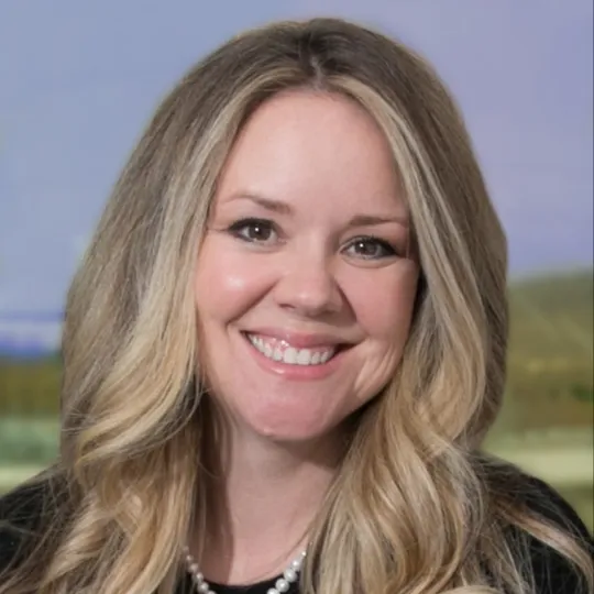 Jennifer Navest, Agent in  - Compass