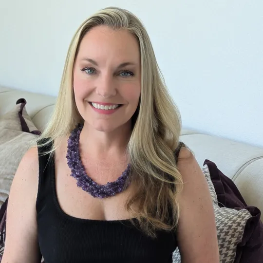 Darcy Robinson, Agent in  - Compass