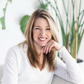 Mary Ellen Hochman, Agent in  - Compass