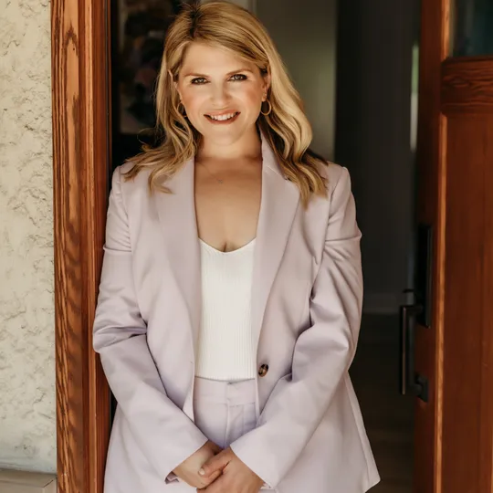 Sami Worth, Agent in  - Compass