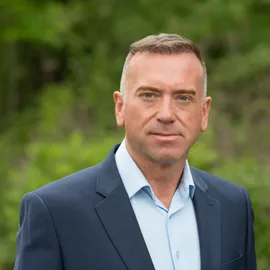 Ryan Benoit, Agent in  - Compass