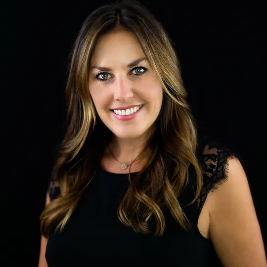 Marci Peters, Agent in  - Compass