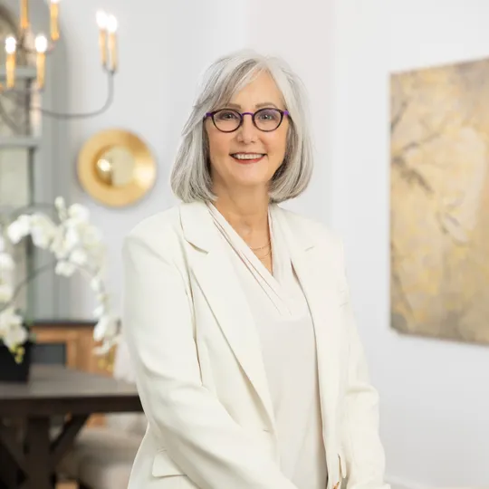 Eileen Hartman, Agent in  - Compass