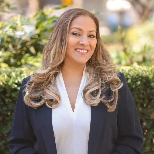 Jannette Cabanita, Agent in  - Compass