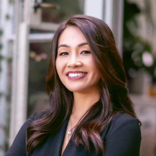 Savinie Lam, Agent in  - Compass