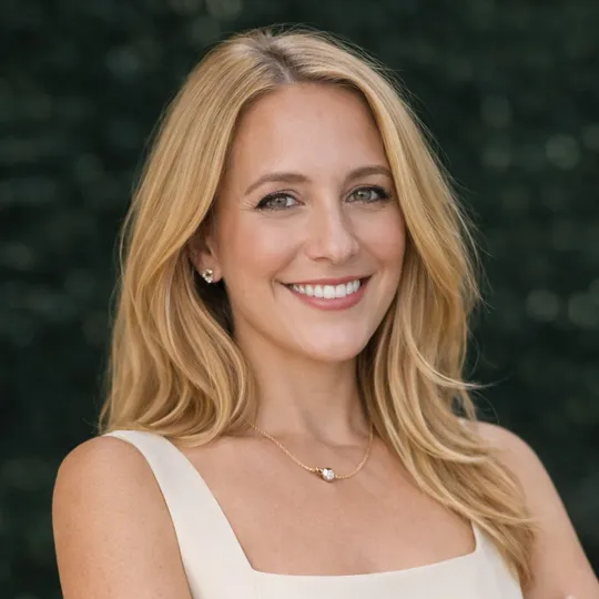 Dani Hausknecht, Agent in  - Compass