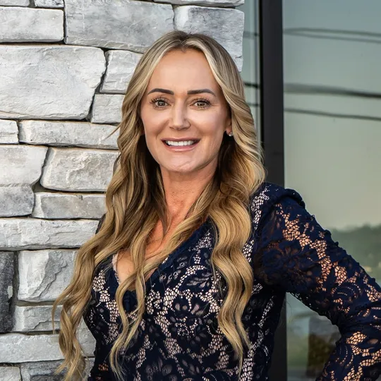 Monika Cronin, Agent in  - Compass