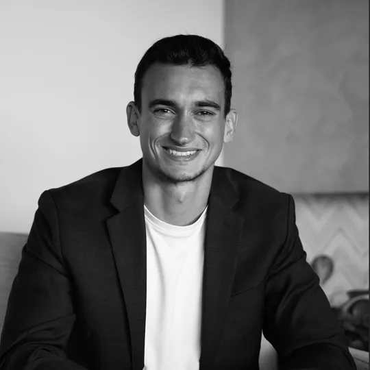 Joseph Silva, Agent in  - Compass