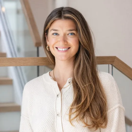 Taylor Jayne, Agent in  - Compass