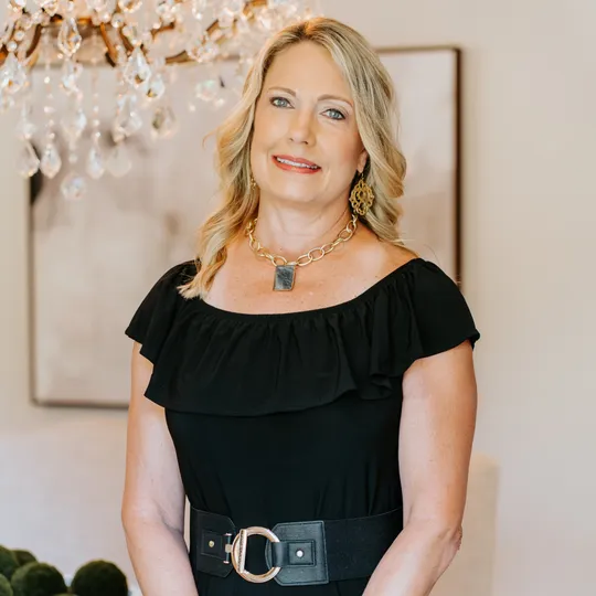 Kristin Fox, Agent in  - Compass