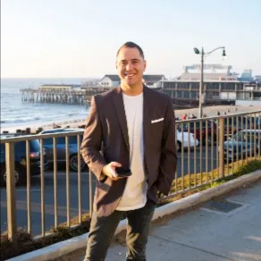 Spencer Ruskin, Agent in  - Compass