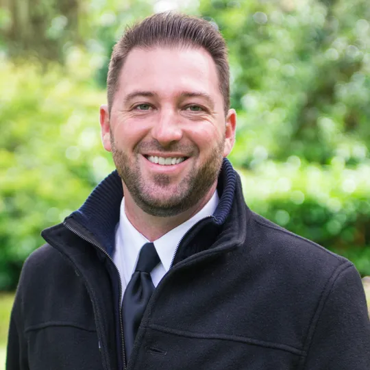 Mike Yrazabal, Agent in  - Compass