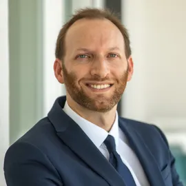 David Andai, Agent in  - Compass