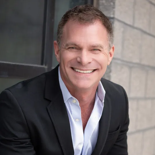 Joe Janus, Agent in  - Compass