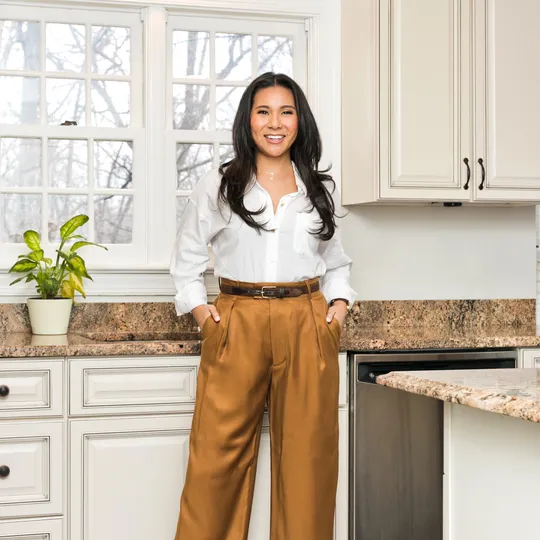 Miyo Koszeghy, Agent in  - Compass