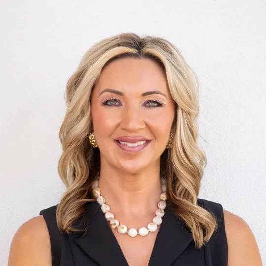 Amy Angelo, Agent in  - Compass