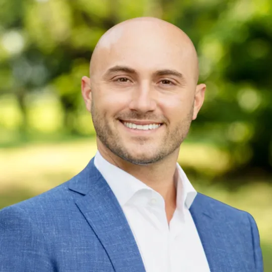 Alex Platt, Agent in  - Compass