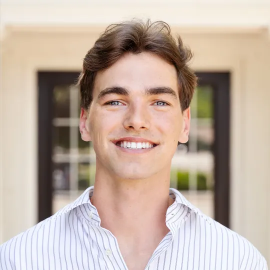 Carson Woosley, Agent in  - Compass